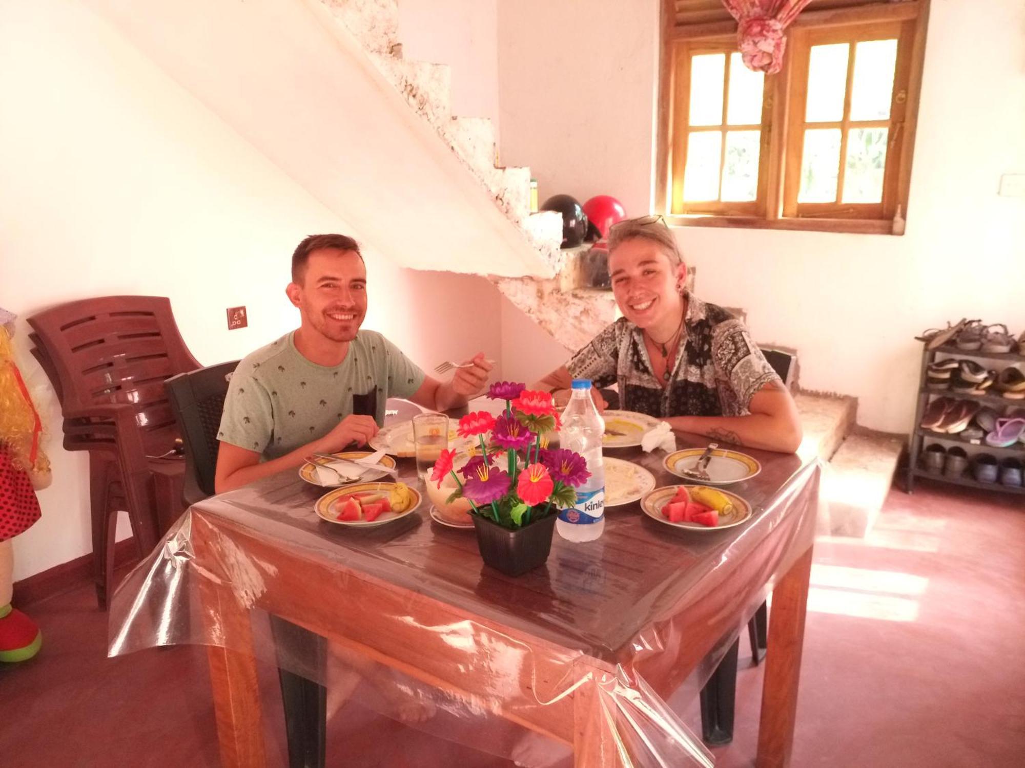 Silent Peacock Villa And Peacock Cafe Тангале Екстериор снимка