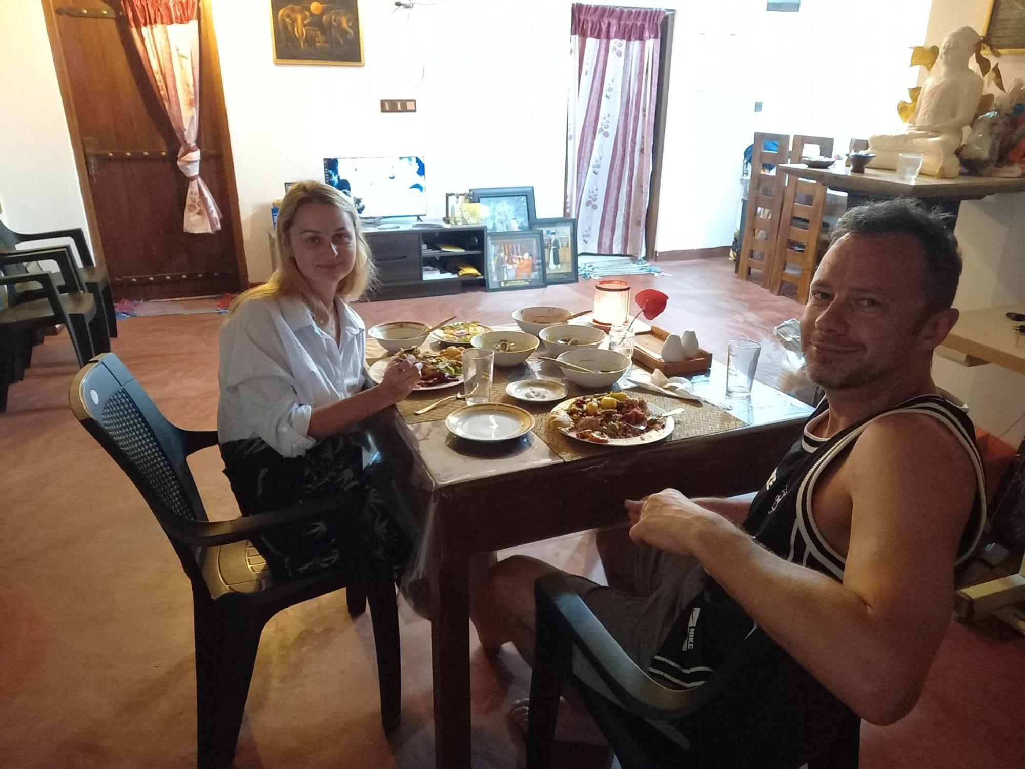 Silent Peacock Villa And Peacock Cafe Тангале Екстериор снимка